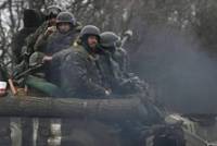 Боевики под прикрытием гранатометов и зениток пытаются вытеснить украинские войска с занимаемых ими позиций /АТО/